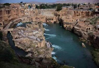 ۴۲ گردشگر خارجی از آبشارهای شوشتر دیدن کردند