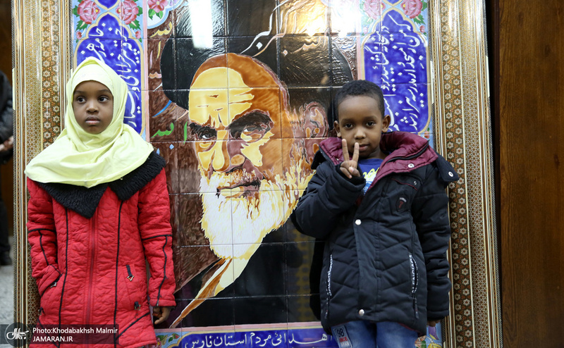 بازدید جمعی از طلاب دانشجو کشور سودان از بیت امام خمینی در ایام دهه فجر