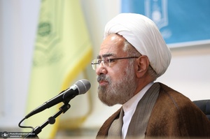 نشست علمی بررسی شخصیت و اندیشه تفسیری شهید آیت الله سید مصطفی خمینی