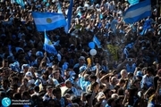 ویدیو| اشک شوق دوره گرد آرژانتینی به خاطر پیراهن لیونل مسی