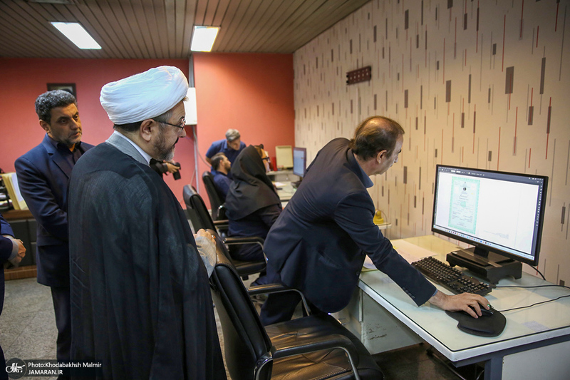 بازدید رئیس موسسه تنظیم و نشر آثار امام خمینی(س) از شرکت چاپ و نشر بانک ملی