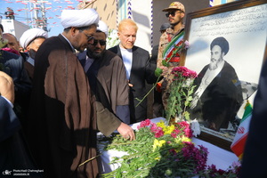 مراسم آغاز دهه فجر در بیت حضرت امام خمینی (س) در قم