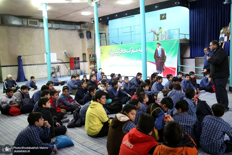 تجدید میثاق دانش آموزان و اقشار مختلف مردم با امام (س) در حسینیه جماران