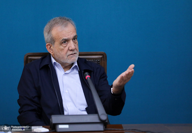 پزشکیان: کسی که مدعی صلح جهانی بود، تنها در یک مورد بیش از ۱۶۰ کودک خردسال را در میناب قتل عام کرد/ آنکه این فجایع را می‌بیند و سکوت می‌کند شریک ناخواسته جنایتکار است/ به کدامین گناه کشته شدند؟