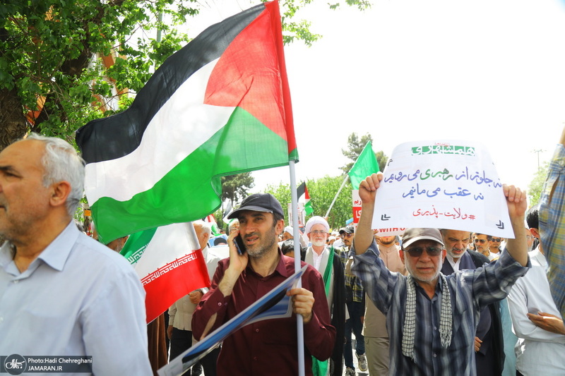 راهپیمایی نمازگزاران قمی در محکومیت جنایات رژیم صهیونیستی