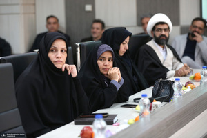 حضور سید حسن خمینی در گردهمایی علمی به مناسبت هفته پژوهش در پژوهشکده امام خمینی(س) و انقلاب اسلامی