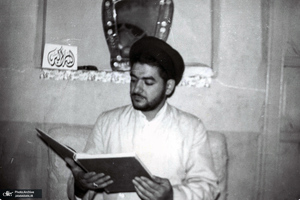 تصاویر منتشر نشده از مرحوم حجت الاسلام و المسلمین سیّدعلی‌اکبر محتشمی‌پور(ره)