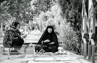 مادران شهدای دفاع مقدس هنوز با یاد و خاطره فرزندانشان زندگی می‌کنند (35)