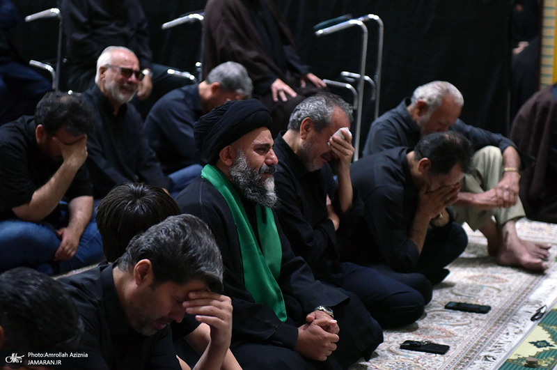 مراسم عزاداری ظهر عاشورا در حرم مطهر امام خمینی