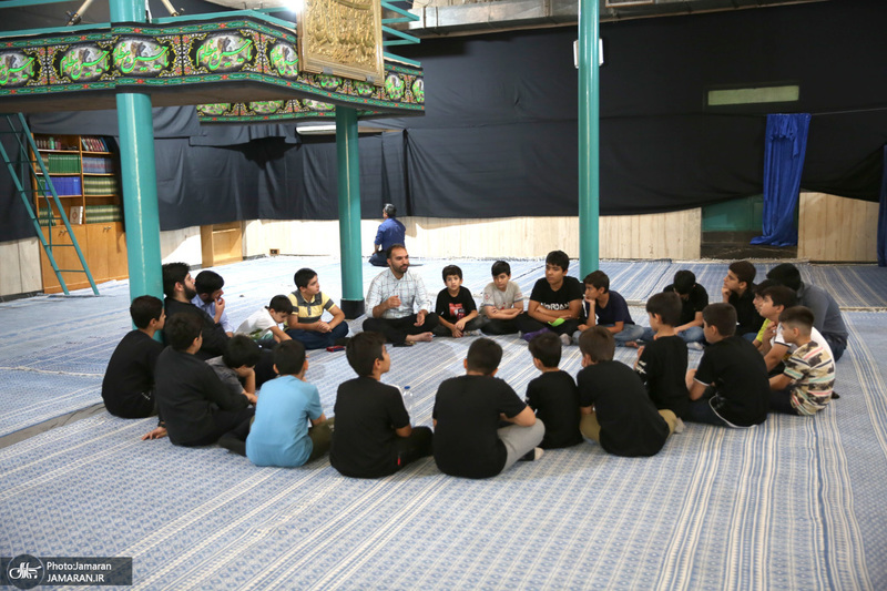 بازدید اقشار مختلف مردم از بیت امام خمینی (س) در جماران