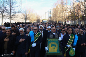 تشییع پیکر شهدای مدافع حرم در شهرک شهید محلاتی