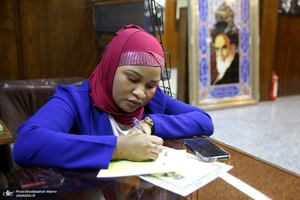 بازدید مشاور رسانه ای رئیس جمهور کشور کنگواز بیت امام خمینی (س) در چماران