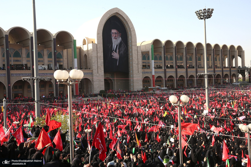 اقامه نماز بر پیکر مطهر رهبر شهید انقلاب-2