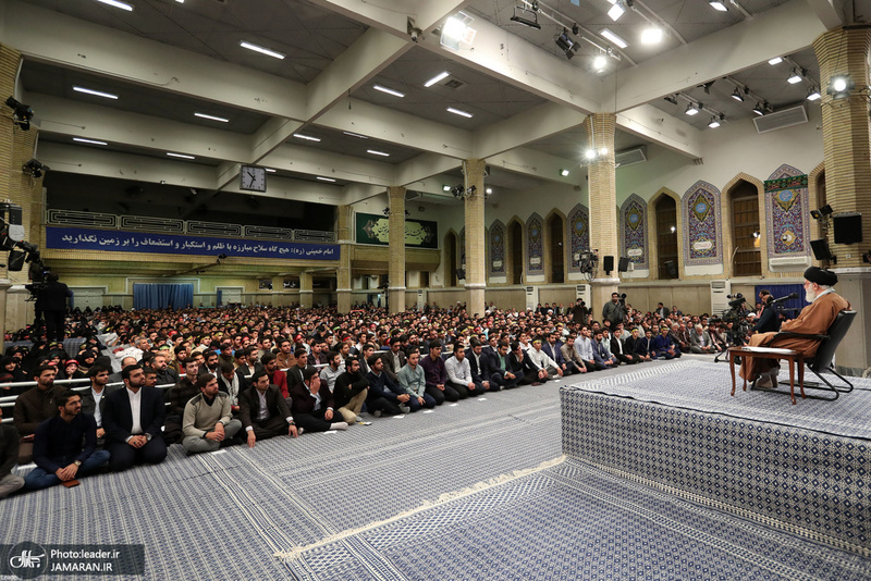 دیدار هزاران نفر از دانشجویان و دانش‌آموزان با رهبر معظم انقلاب