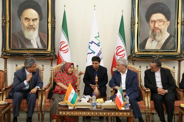 معاون سیاسی و امنیتی استاندار آذربایجان شرقی با وزیر امور خارجه هند دیدار و گفت‌وگو کرد