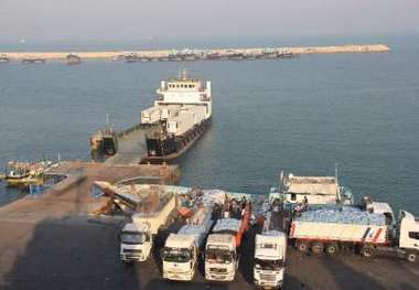 صادرات 180 تن میوه و تره بار از بندرلنگه به مقصد قطر