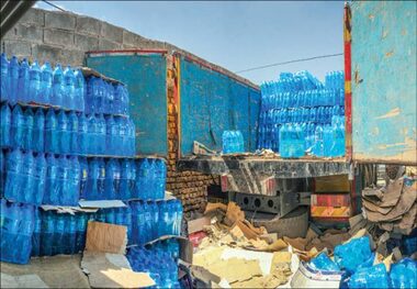 یک میلیون و 500 هزار بطری آب بسته بندی شده درمناطق زلزله زده توزیع می شود