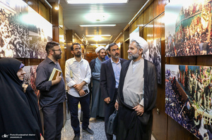 بازدید جمعی از مدیران فرهنگی شهر تهران از حسینیه جماران
