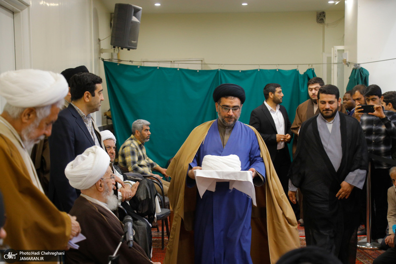 عمامه گذاری طلاب در روز عید مبعث توسط مراجع عظام تقلید‎‎