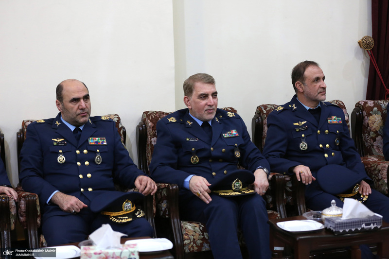 دیدار فرمانده نیری هوایی ارتش( امیر بهمن بهمرد )و جمعی از فرماندهان با سید حسن خمینی