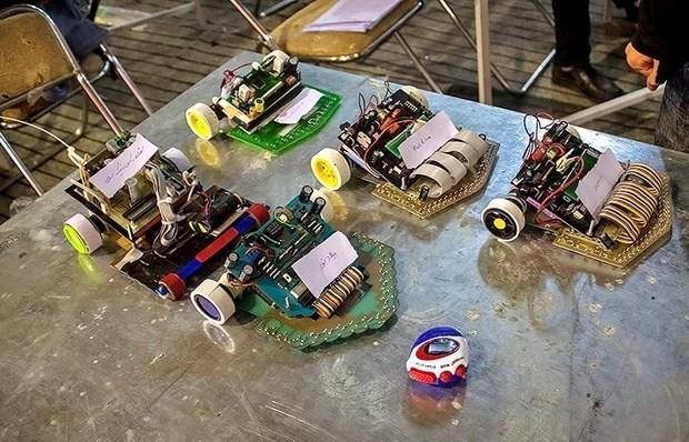 شرکت 18 تیم خارجی در مسابقات بین المللی رباتیک بابل
