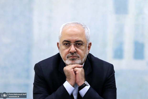 انجمن اسلامى جامعه پزشکى ایران: دلواپسان از محبوبیت سردار شهید سلیمانى براى کوبیدن دستگاه دیپلماسى و تضعیف ظریف استفاده کرده اند