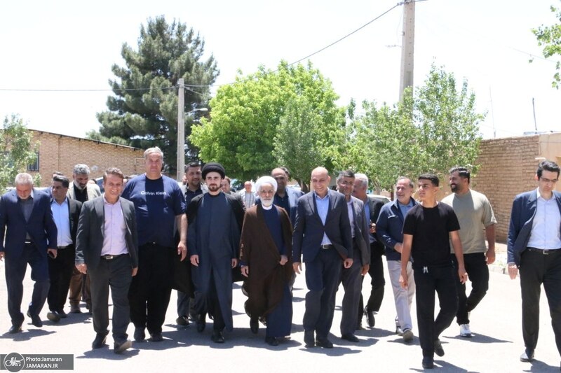 مراسم سی و هفتمین سالگرد بزرگداشت امام خمینی (س) در روستای خیارج استان قزوين