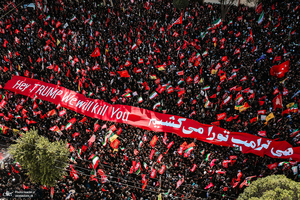 تشییع پیکر مطهر رهبر شهید انقلاب اسلامی در مشهد مقدس