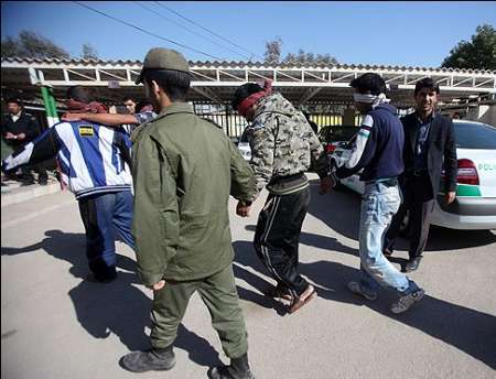 دستگیری چهار نفر از اوباش میانه