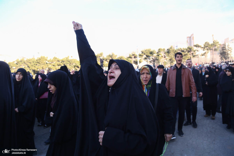 تشییع پیکر شهدای مدافع حرم در شهرک شهید محلاتی