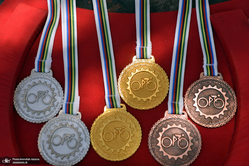 آخرین روز مسابقات دوچرخه سواری قهرمانی کشور جاده بانوان در حرم مطهر امام خمینی(س)