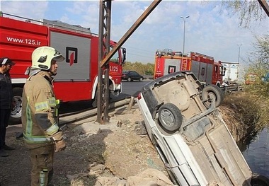 واژگونی پراید باعث مرگ کودک 2 ساله در تاکستان شد