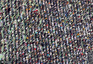 قبل از نماز عید فطر امسال چه شعری خوانده شد؟ پاسخ به تهدیدات ترامپ! + فیلم