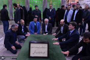 تجدید میثاق کتابداران و کارکنان نهاد کتابخانه عمومی کشور با آرمان های حضرت امام(س)