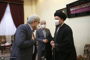 حاشیه های تجدید میثاق رئیس جمهور و اعضای دولت با آرمان های حضرت امام (س)