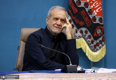 پزشکیان: ما بدون رضایت و هماهنگی مقام معظم رهبری هیچ کاری نخواهیم کرد؛ وقتی هماهنگ کردیم بقیه گیر ندهند/ نباید به دهک‌های هشت و نه و ده یارانه بنزین تعلق بگیرد/ موضوع حجاب با زور حل و فصل نمی‌شود/ نباید افرادی تربیت کنیم که در آرزوی مهاجرت باشند