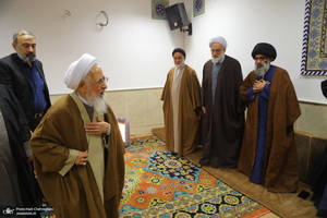 عمامه گذاری طلاب به مناسبت نیمه شعبان