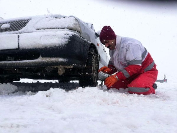 امدادرسانی به 445 حادثه دیده در برف و کولاک آذربایجان غربی