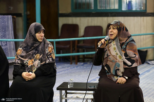 دیدار جمعی از خواهران نخبه عراقی با دکتر فاطمه طباطبایی در جماران