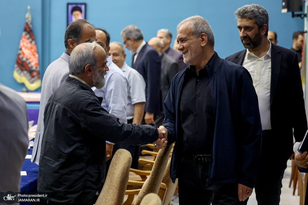 دیدار مدیران رسانه ها با مسعود پزشکیان رییس جمهوری/ گزارش تصویری