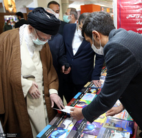 بازدید رهبر معظم انقلاب از سی و‌‌ چهارمین نمایشگاه بین‌المللی کتاب تهران