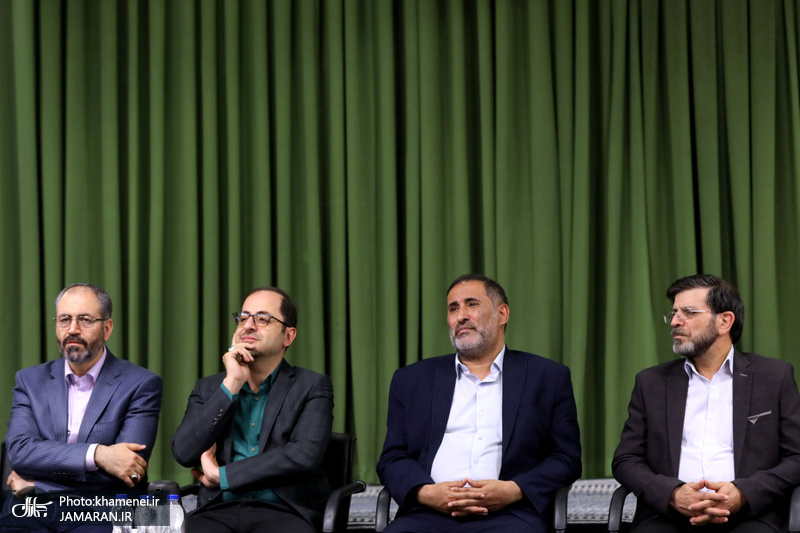 دیدار جمعی از شاعران و اهالی فرهنگ و ادب با رهبر معظم انقلاب