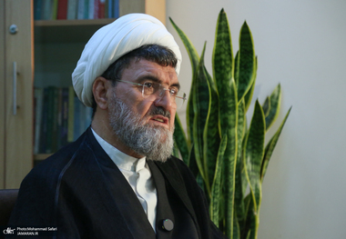  خاطره رهبر شهید از روزی که به ملاقات آیت‌الله هاشمی در اسارت رفت