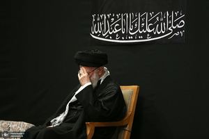 مراسم عزادارای شب عاشورا با حضور رهبر انقلاب اسلامی