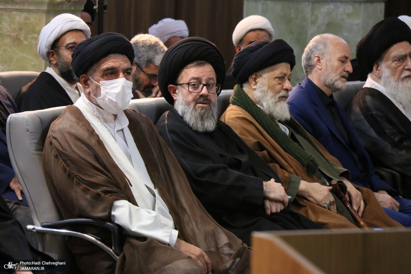 «مفتاح الهدایه فی شرح تحریر الوسیله» - 1