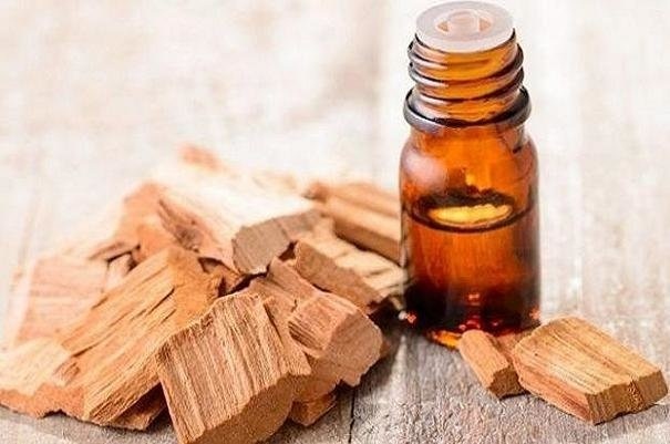 فواید وکاربردهای روغن چوب صندل