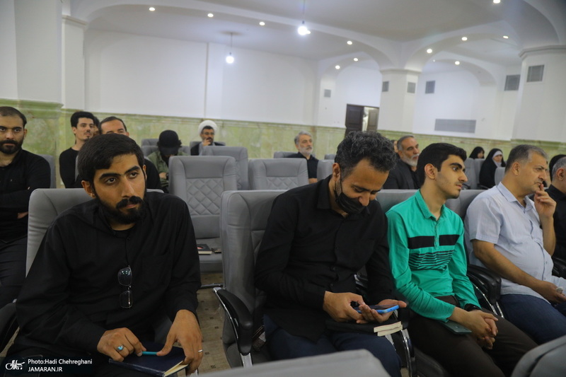 پنجمین محفل ادبی پروانه ها در مجتمع فرهنگی هنری یادگار امام (ره) قم