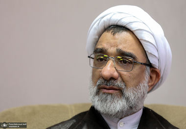 دبیر شورایعالی انقلاب فرهنگی: آقای پزشکیان در هیئت دولت و جلسات دیگر دغدغه حجاب و مسئله برهنگی دارند/ نمی‌توان گفت هر کشف حجابی خط دهی عوامل خارجی است/ از همین خانم‌هایی که کشف حجاب می‌کنند، نظر سنجی شده است و درصد بالایی گفته اند این سبک را می‌پسندیم