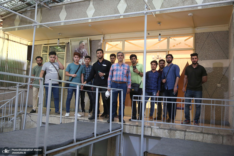 بازدید جمعی از دانشجویان بین‌الملل دانشگاه علامه طباطبایی به عنوان سفیران تمدن اسلامی از جماران