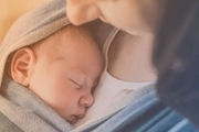 تاثیر تغذیه با شیر مادر در خلق و خوی کودک